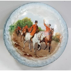 Bonboniera cu capac, Limoges, decorata cu scena de vanatoare, Secol XX