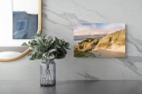 Tablou Canvas, "Pe urmele v&acirc;ntului pe plajă", Dună, Nisip, Mare, Cer, Nori, V&acirc;nt, Vegetație, Urme, Natură, Peisaj, 39 x 26 cm, CMCLASS