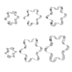 Set 6 forme pentru prajituri, model stea, dimensiuni cuprinse intre 8.5 si 17 cm, otel inoxidabil, argintiu