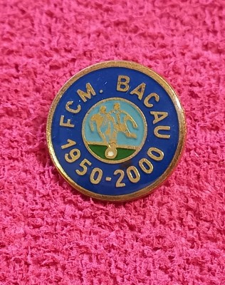 Insigna fotbal - FCM BACAU (1950-2000) foto