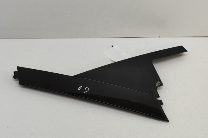 Ornament vertical ușă dreapta spate LAND ROVER RANGE ROVER VELAR L560 2018 OEM: J8A2-254A42-A | 27525141