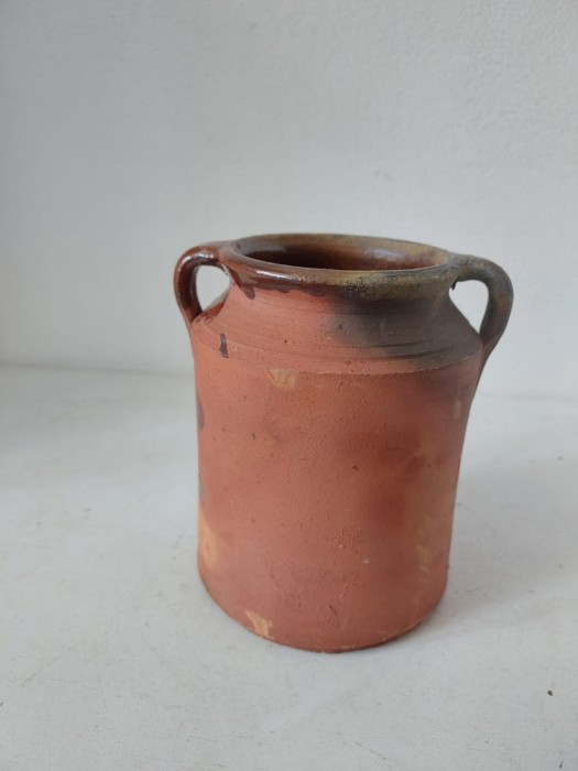Vas ceramic tip borcan, din lut ars si smaltuit doar pe interior, cu aspect rustic deosebit, 14cm inaltime