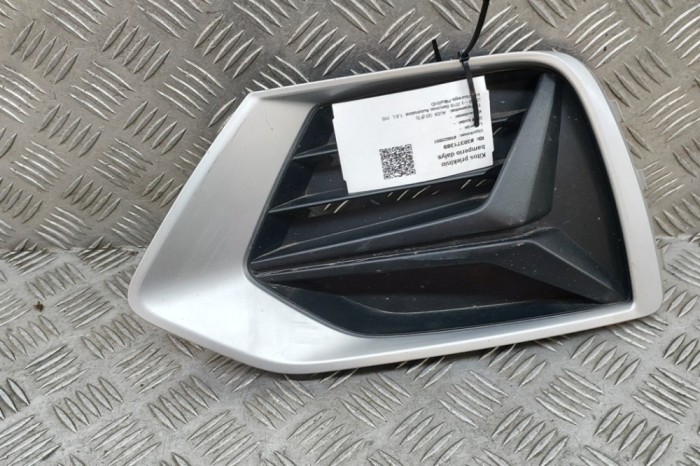 Grila st&acirc;nga față AUDI Q3 F3 2018 OEM: 83A807681B 30371389