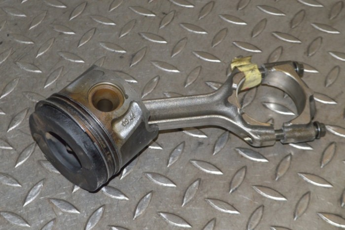 Piston OPEL INSIGNIA A G09 2012 OEM: fm1,gm664 14044090