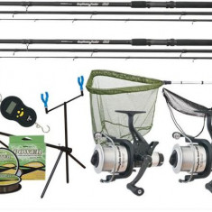 set pescuit 2 lansete de 3.9m cu 2 mulinete de 6000 cu baitrunner si accesorii