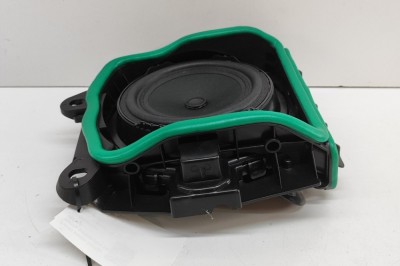 Subwoofer podea st&amp;acirc;nga BMW 3 G20, G28 2023 OEM: 2622565 | 29997550 foto