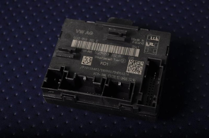 Modul de control ușă dreapta față VW PASSAT B8 3G2 2017 OEM: 5Q0959392E 2583627