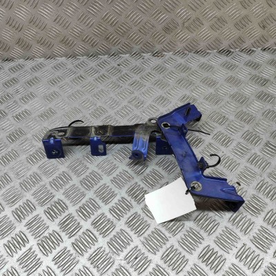 Suport aripa dreapta față JAGUAR I-PACE X590 2018 OEM: J9D3-16A142-AB,J9D3-16E128-AB 31716205 foto