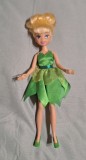 Papusa superba, blonda in rochie verde, hainute originale, in stare foarte buna, jucarie pentru fetite