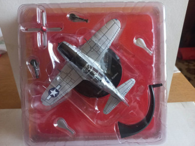 Macheta avion Mitsubishi J2M3 Raiden - Japan - Deagostini 1:72 foto