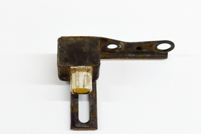 Senzor de impact st&acirc;nga față TOYOTA YARIS _P1_ 2002 OEM: 89174-52040 15014837