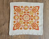 FATA DE PERNA VINTAGE DECORATIVĂ, LUCRATA SI CUSUTA MANUAL