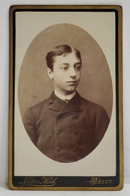 FOTOGRAF NESTOR HECK , IASI , ELEV IN MEDALION , FOTOGRAFIE C.D.V. , CCA. 1900 foto