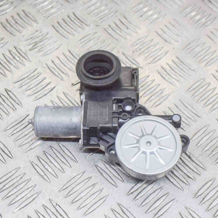 Motor macara geam ușă st&acirc;nga față TOYOTA C-HR _X1_ 2019 OEM: ae062020-3901,85720-F4010,AE062020-3901,69820-F4010 11734156