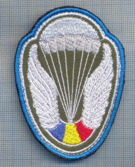 AX 1204 EMBLEMA AVIATIE -PARASUTISTI -ROMANIA -PENTRU COLECTIONARI