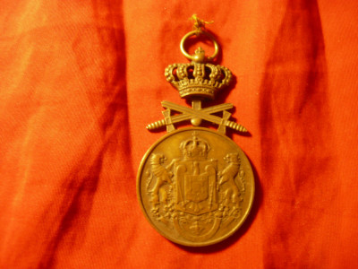 Medalie Serviciu Credincios cl. III de razboi , cu sabii foto