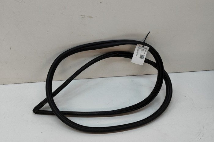 Garnitura ușă dreapta spate TOYOTA YARIS _P21_ 2024 OEM: 62331-K0010,62331K0010 | 30642474