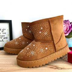 Cizme maro imblanite tip ugg cu strasuri pt fetite 31 cod 0887