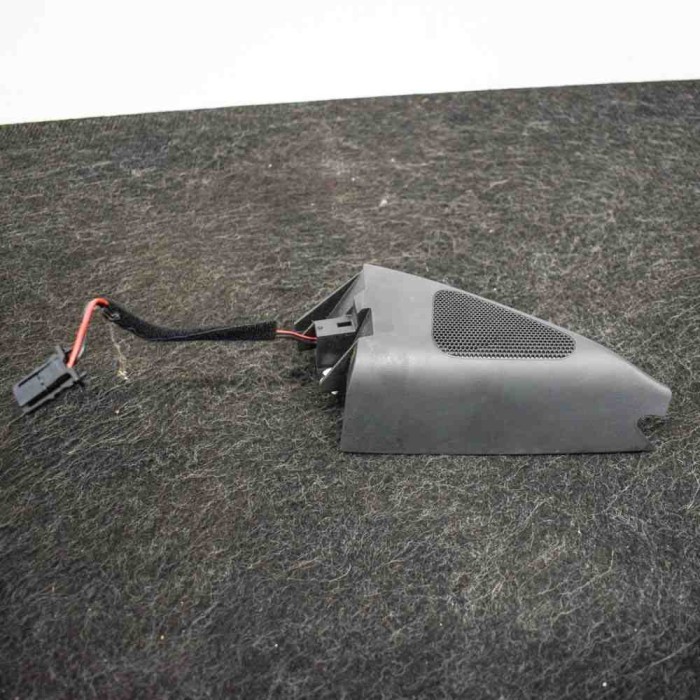 Difuzor ușă dreapta față VW PASSAT Variant B6 3C5 2008 OEM: 3C00354113C0837994 3597667