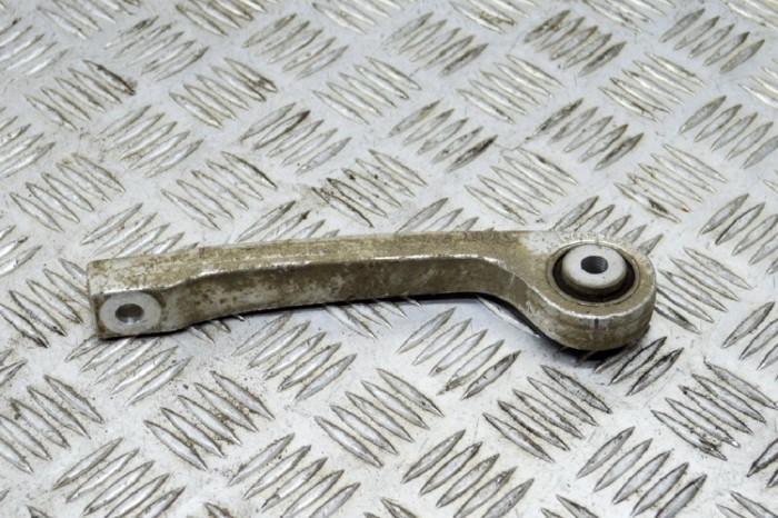 Bieleta stabilizatoare dreapta spate AUDI A4 8W2, B9 2017 OEM: 8W0505465B 11533488