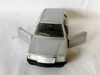 bnk jc Solido 1506 Mercedes 190 - 1/43 foto