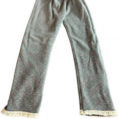 Pantaloni trening , grosi de iarna, culoarea gri marimea 9-10 ani