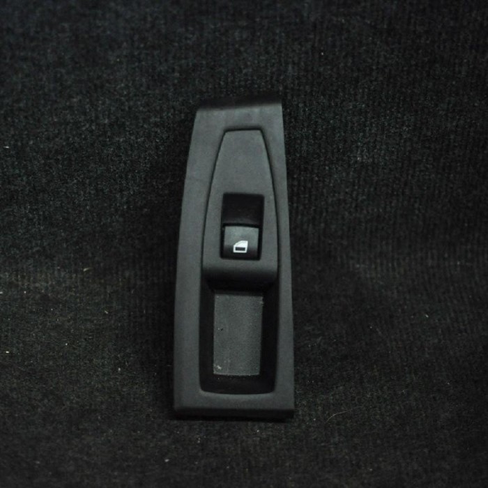 Buton geam ușă dreapta spate BMW 2 Active Tourer F45 2015 OEM: 9208107 2125176