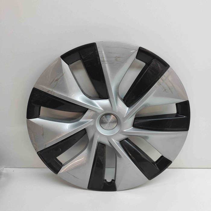 Capac de roata TESLA MODEL Y 2022 OEM: 1044235-00-C