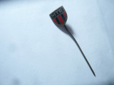 Insigna veche Fotbal - MET - IPMS Arad - Muncas Testedzo Edyusulet ,h=1cm