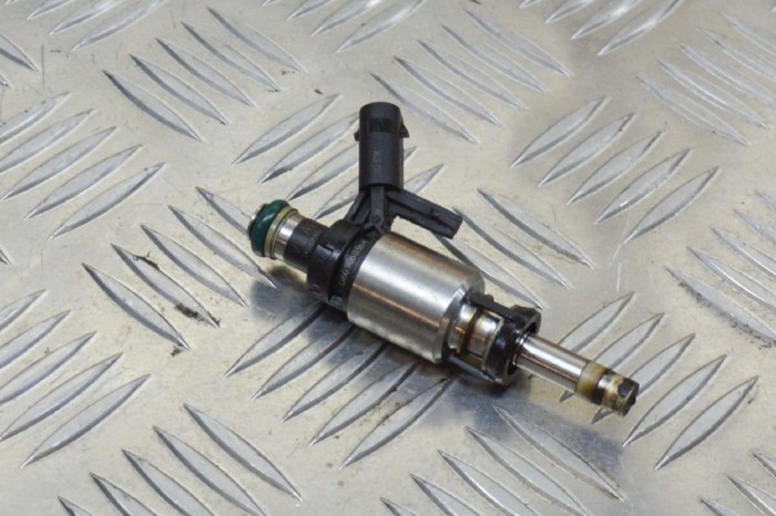 Injector de combustibil VW TIGUAN AD1 2018 OEM: 0261500318,06G906036B 11479979