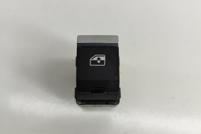 Buton geam ușă st&acirc;nga spate AUDI Q7 4M 2017 OEM: 4M0959855 29863119