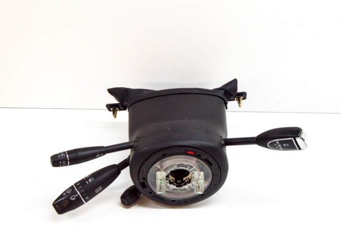 Maneta semnalizare ștergătoare TESLA MODEL S 2014 OEM: 1008471-00-A,10097263-00 17339437