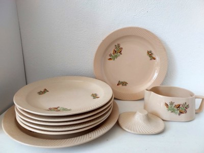 Set vintage ceramica Faimar Baia Mare anii 70: 6 farfurii, 1 platou si o sosiera foto