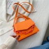 Geanta mica Portocalie, de Umar din Piele Ecologica, accesorizata cu lant