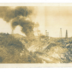 3104 - MORENI, Dambovita, Fire at the oil wells - old postcard - unused