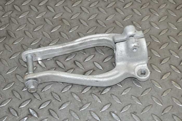 Braț inferior dreapta față BMW 7 G11, G12 2018 OEM: 6861200 11244053