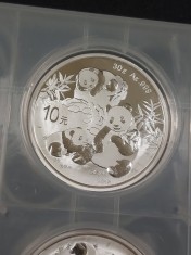 China - Panda 2025 - Moneda de argint , 30 gr. / 999 foto