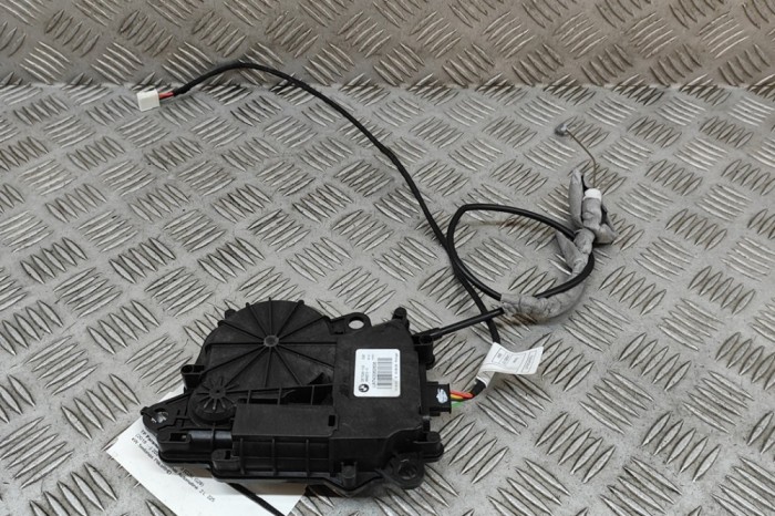 Motor soft close haion BMW 3 G20, G28 2024 OEM: 7430626,C87536-102 | 28340044