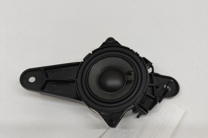 Difuzor ușă st&acirc;nga spate AUDI A4 Avant 8W2, B9 2023 OEM: 8W9035454 | 31650116
