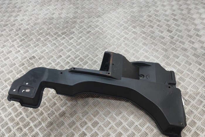 Scut motor dreapta spate TOYOTA C-HR _X2_, _H2_ 2023 OEM: 57627-F4080 30569095