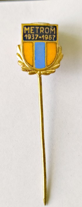 INSIGNA METROM BRASOV 1937 1967 JUBILEU FOTBAL JUD BRASOV
