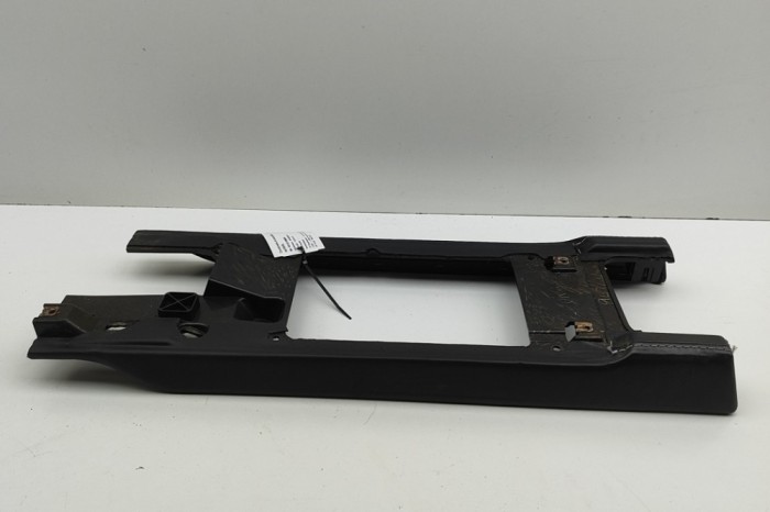 Ornament consola centrală ASTON MARTIN VANTAGE Coupe 2006 OEM: 6G33-04736-AA 31219800