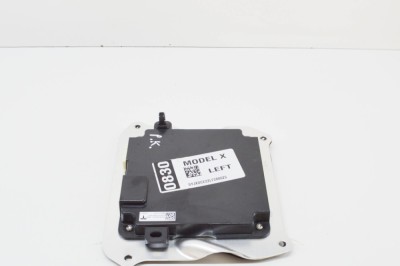 Modul de control ușă st&amp;acirc;nga față TESLA MODEL X 2020 OEM: 1037222-00-F,1041419-00-B 21027583 foto