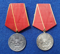 SET 2 buc. Medalia Pentru Merite Deosebite in Munca Decoratie perioada RPR &amp;amp; RSR foto