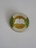 QW9 N8 16 - insigna - tematica simbolistica - carte - Kivalo novedek - Ungaria, Europa