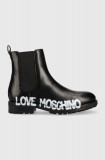 Cumpara ieftin Love Moschino ghete chelsea de piele femei, culoarea negru, cu toc plat