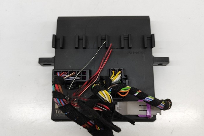 Modul de confort AUDI A8 D3 4E2, 4E8 2006 OEM: 4E0907279Q,4E0910279Q,00007898B9 30272355