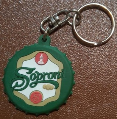Breloc, reclama cu berea Soproni foto