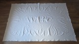 FATA DE MASA FOARTE MARE VINTAGE DIN BUMBAC, LUCRATA SI CUSUTA CU BRODERIE SI BRODERIE PE FIR