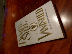 Danielle Steel - Vanished - Bestseller - Engleza foto